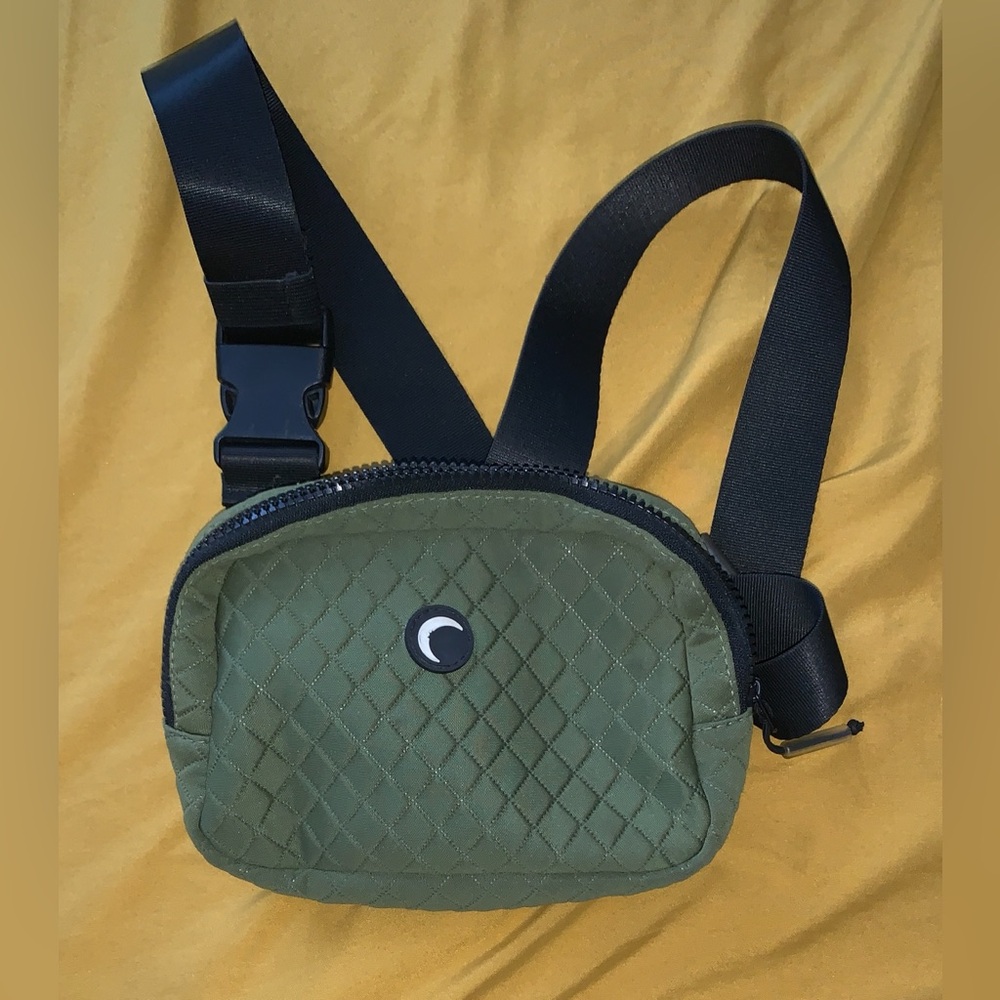 ZYIA Olive Quilted Crossbody Bag